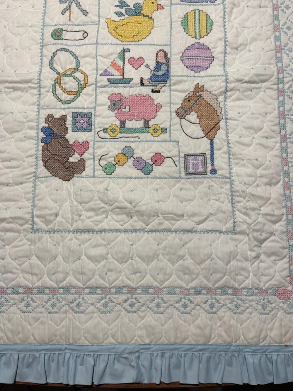 Janlynn Vintage cross-stitch baby quilt Dreamland